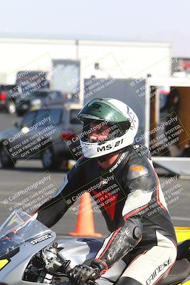 media/Apr-10-2022-SoCal Trackdays (Sun) [[f104b12566]]/Around the Pits/